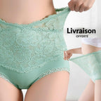 Culotte haute gainante en dentelle florale modèle Séléné, vue de face soulignant la zone de maintien abdominal et la finition dentelle raffinée.